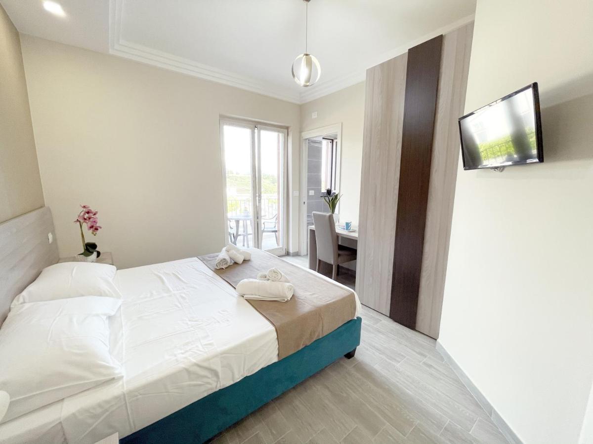 B & B Vilenia ซานนิโกลาอาร์เชลลา ภายนอก รูปภาพ